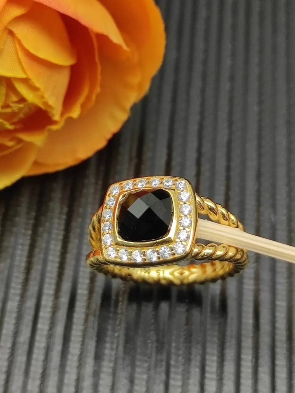 DY Rings - Picture 4 of 4